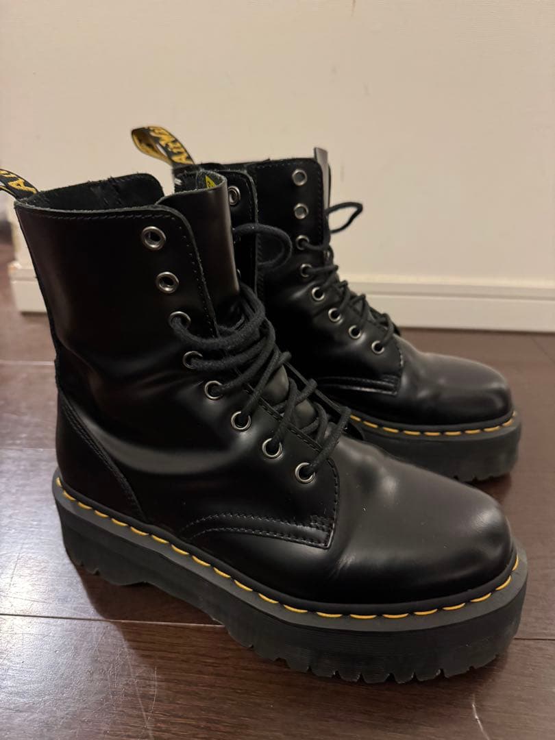 Dr.Martens 厚底レザー編み上げブーツ