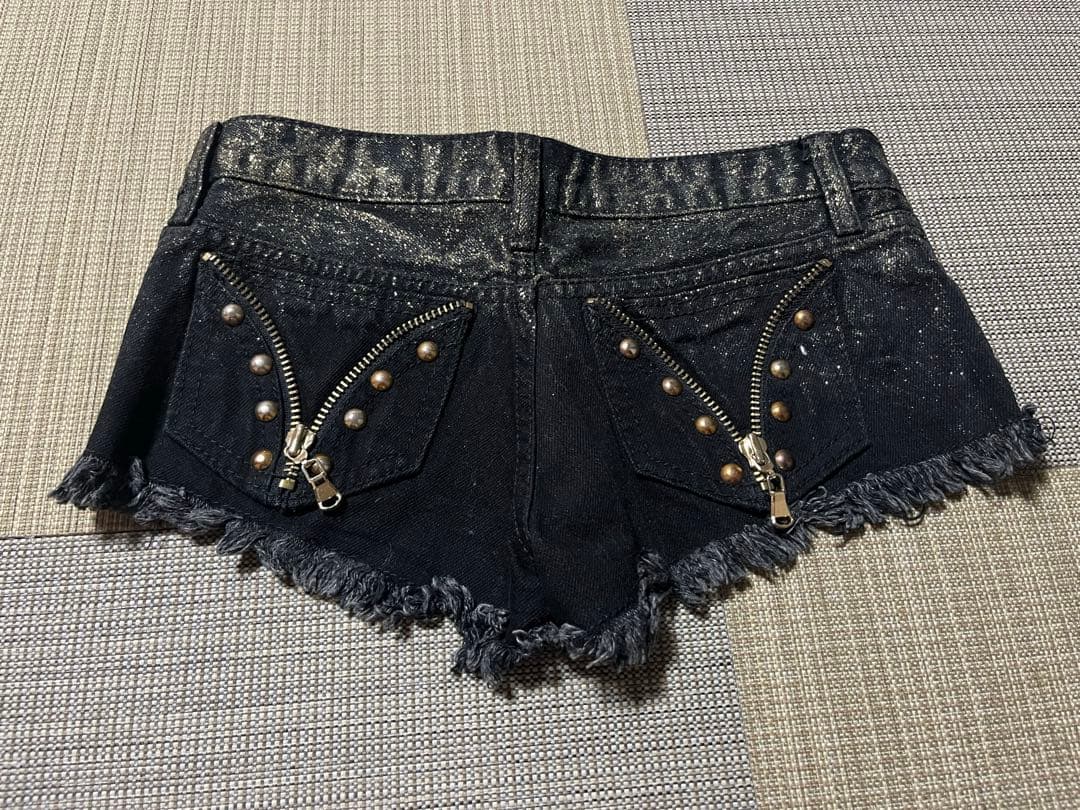 d.i.a. ブラックフリンジ　ラメショートパンツ