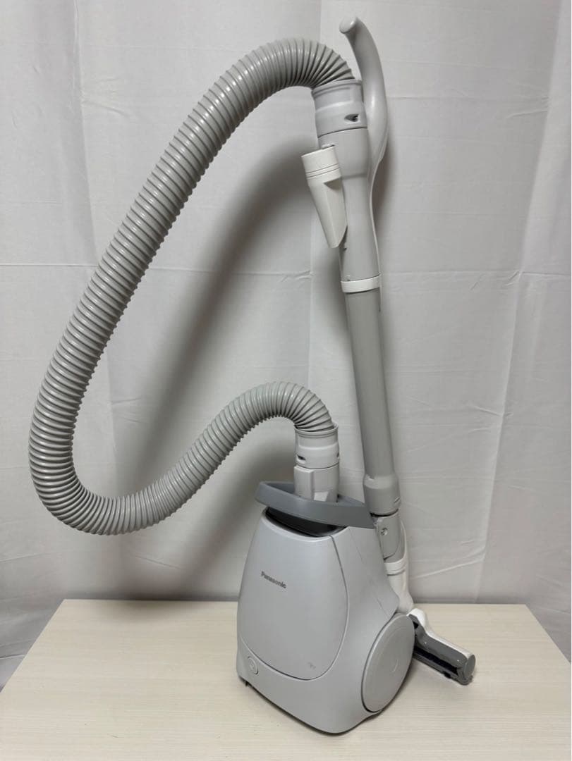 :Panasonic　パナソニック掃除機　紙パックMC-PJ22A 2023年製