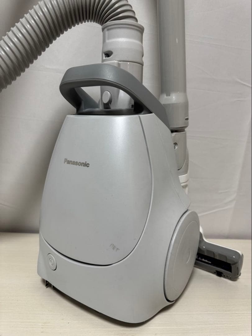:Panasonic　パナソニック掃除機　紙パックMC-PJ22A 2023年製