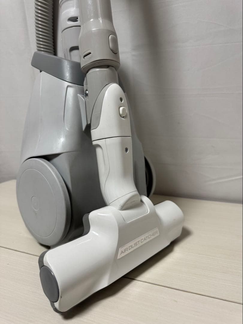 :Panasonic　パナソニック掃除機　紙パックMC-PJ22A 2023年製