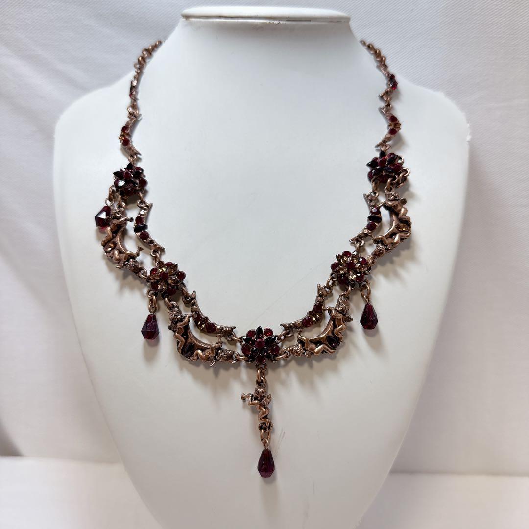 GAVILANE ガヴィラーネ ブロンズカラー レッドラインストーン ネックレス