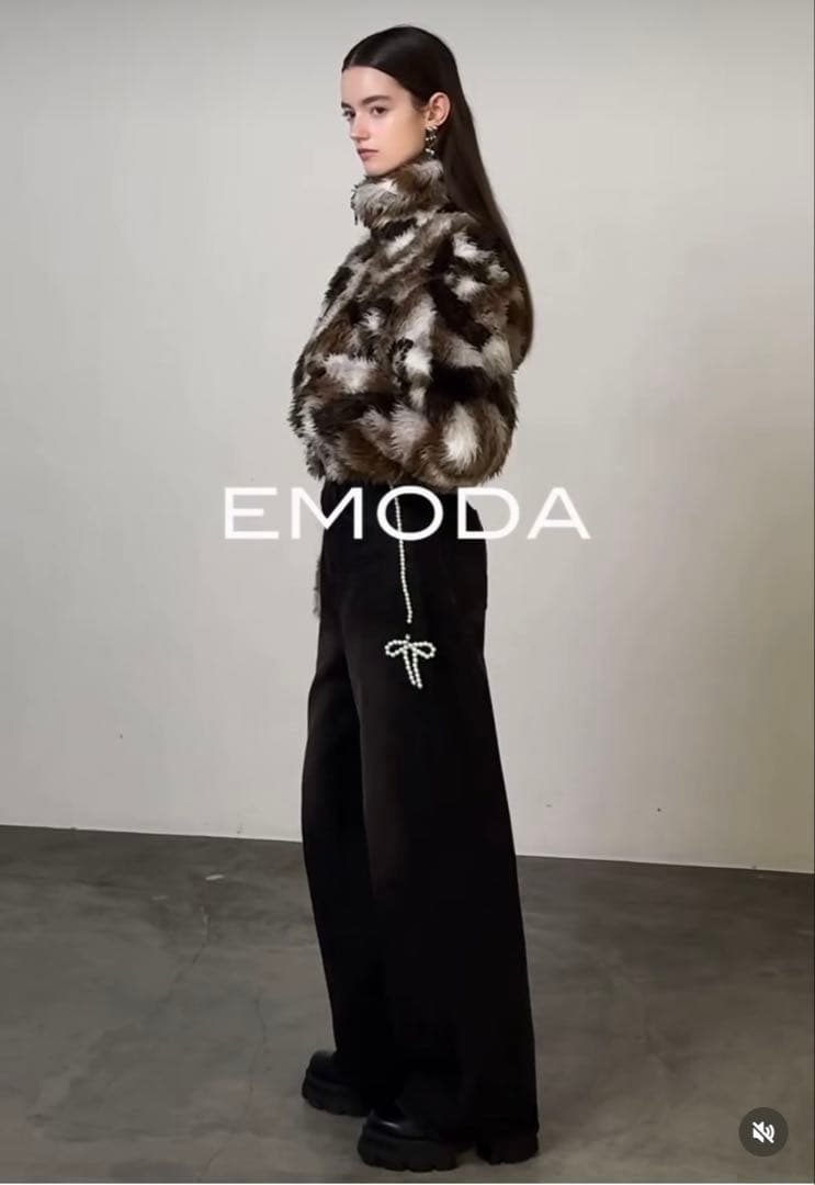 新品タグ付き　EMODA シングルミニボアブルゾン ブラウン
