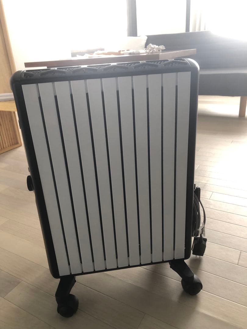 デロンギ★マルチダイナミックヒーター 10〜13畳用　MDHU15-BK