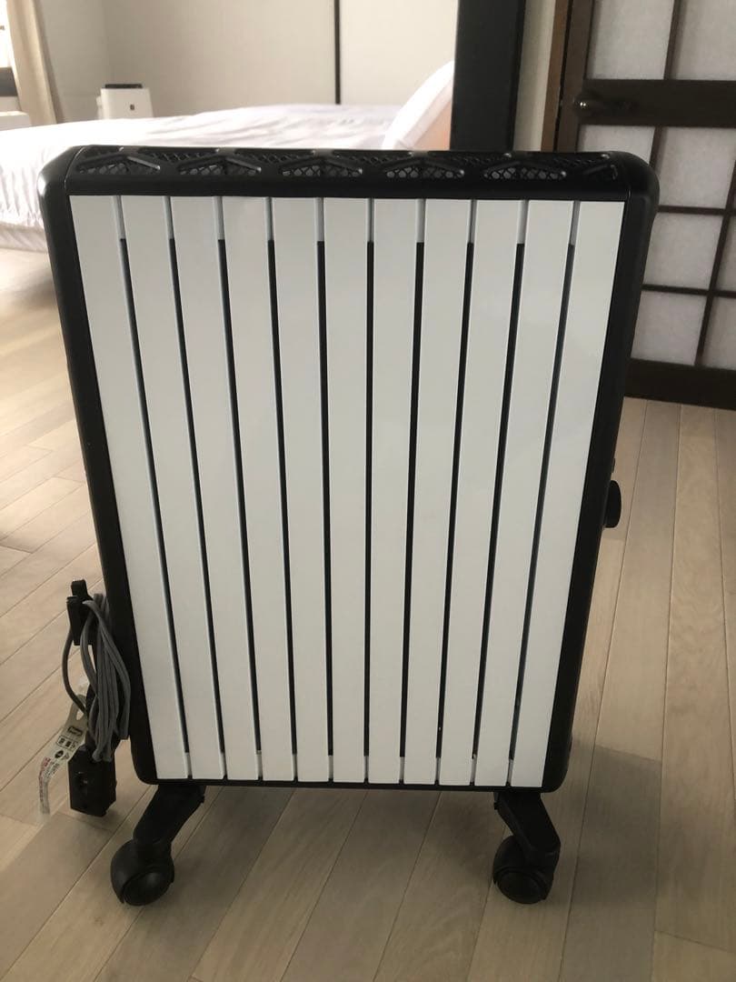 デロンギ★マルチダイナミックヒーター 10〜13畳用　MDHU15-BK