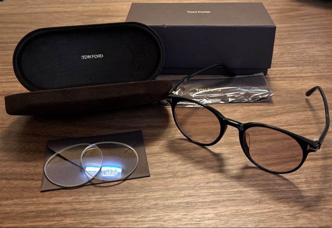 トムフォード　TOM FORD サングラス　TF5695-F-B 訳あり