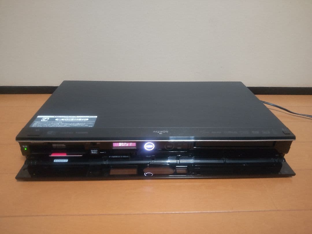 シャープ　AQUOS　BD―T510 500GB→1TB トリプルチュ―ナ―搭載