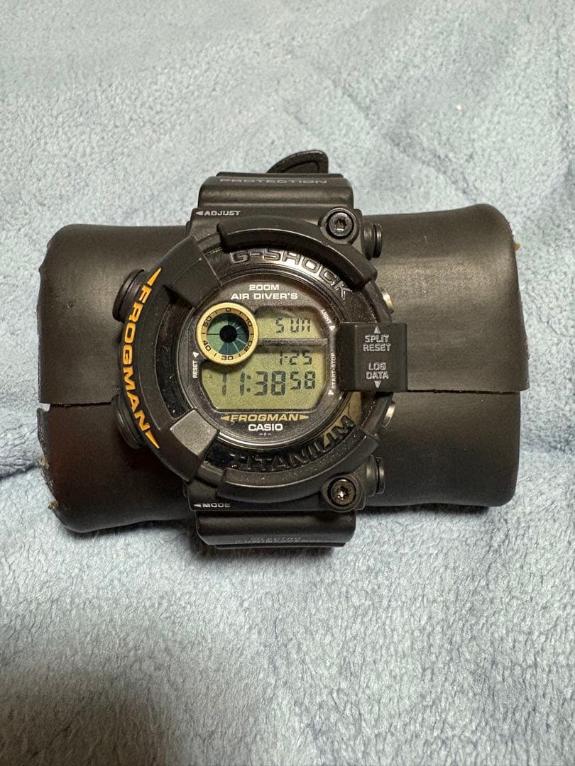 フロッグマン G-SHOCK メンインブラックDW-8200BM
