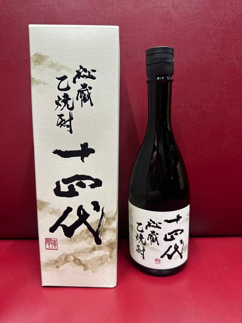 【美品】十四代 乙焼酎 720ml 40度 化粧箱入り