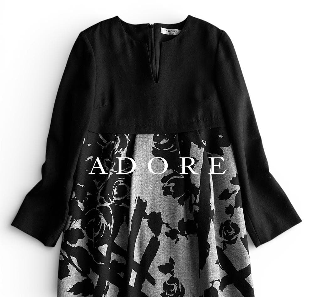 美品 アドーア 極上 落ち感ウール モノトーンボタニカルフラワー切替ワンピース