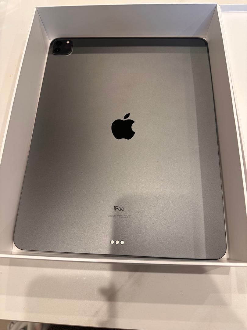 iPad Pro 第5世代12.9インチ Wifiスペースグレー