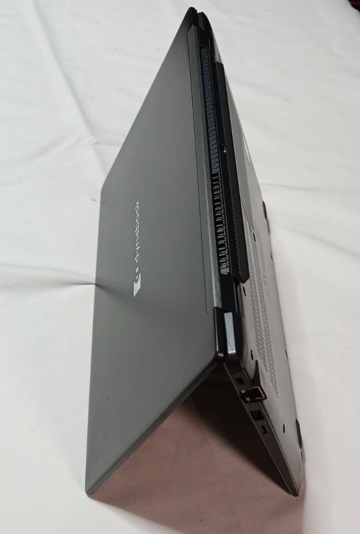 【美品】Dynabook 2024年 i5/8G/512G 875g、劇速