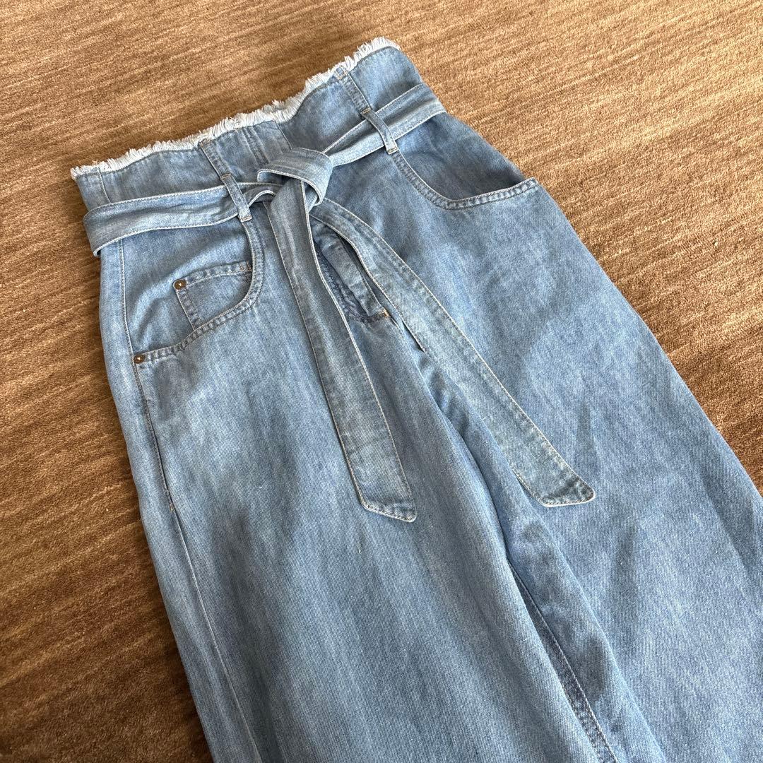 アニオナ AGNONA ロゴプレート ブルーデニムパンツ