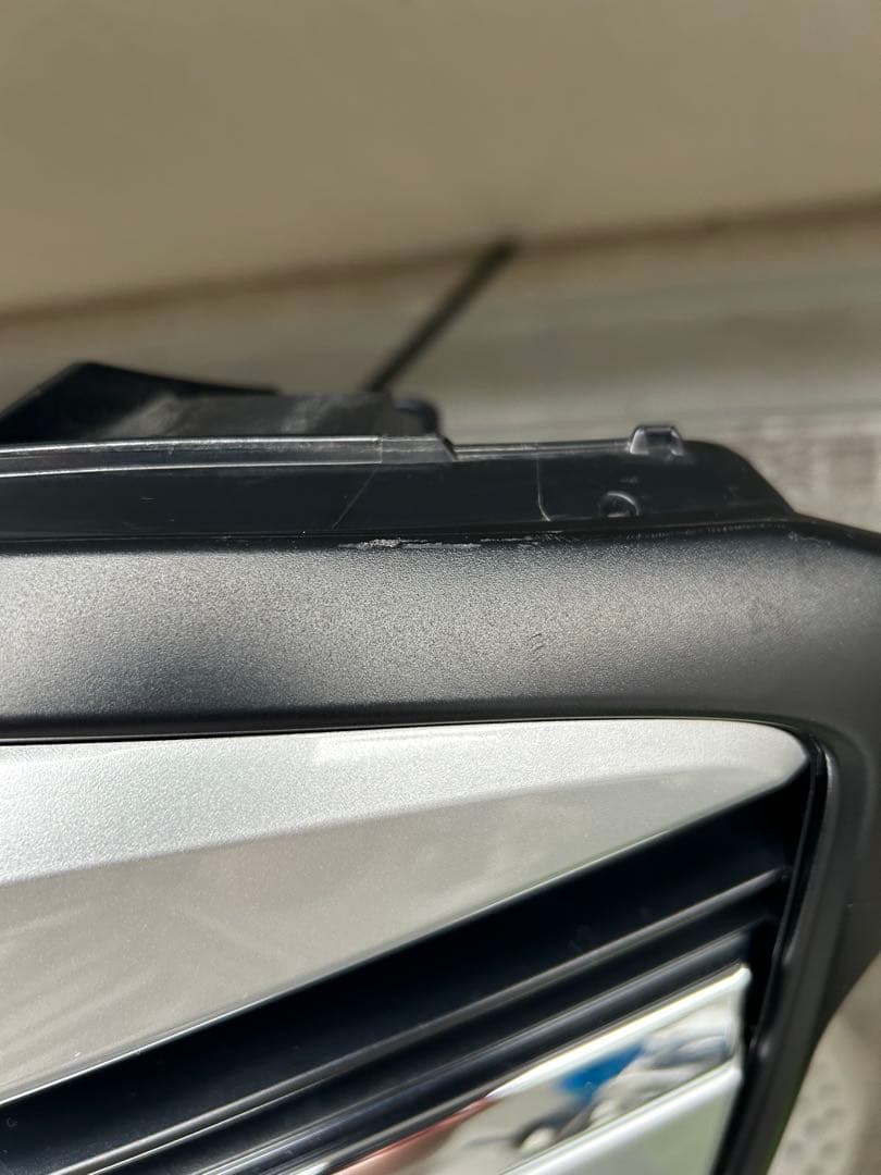 ランドクルーザー300 グリル