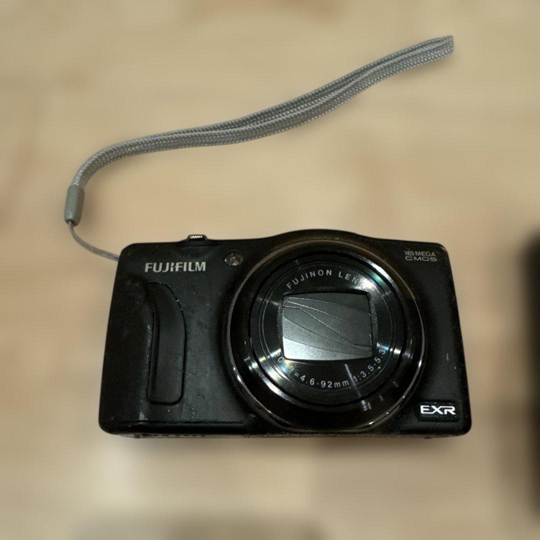 FUJIFILM finepix F770EXR コンパクトカメラ コンデジ