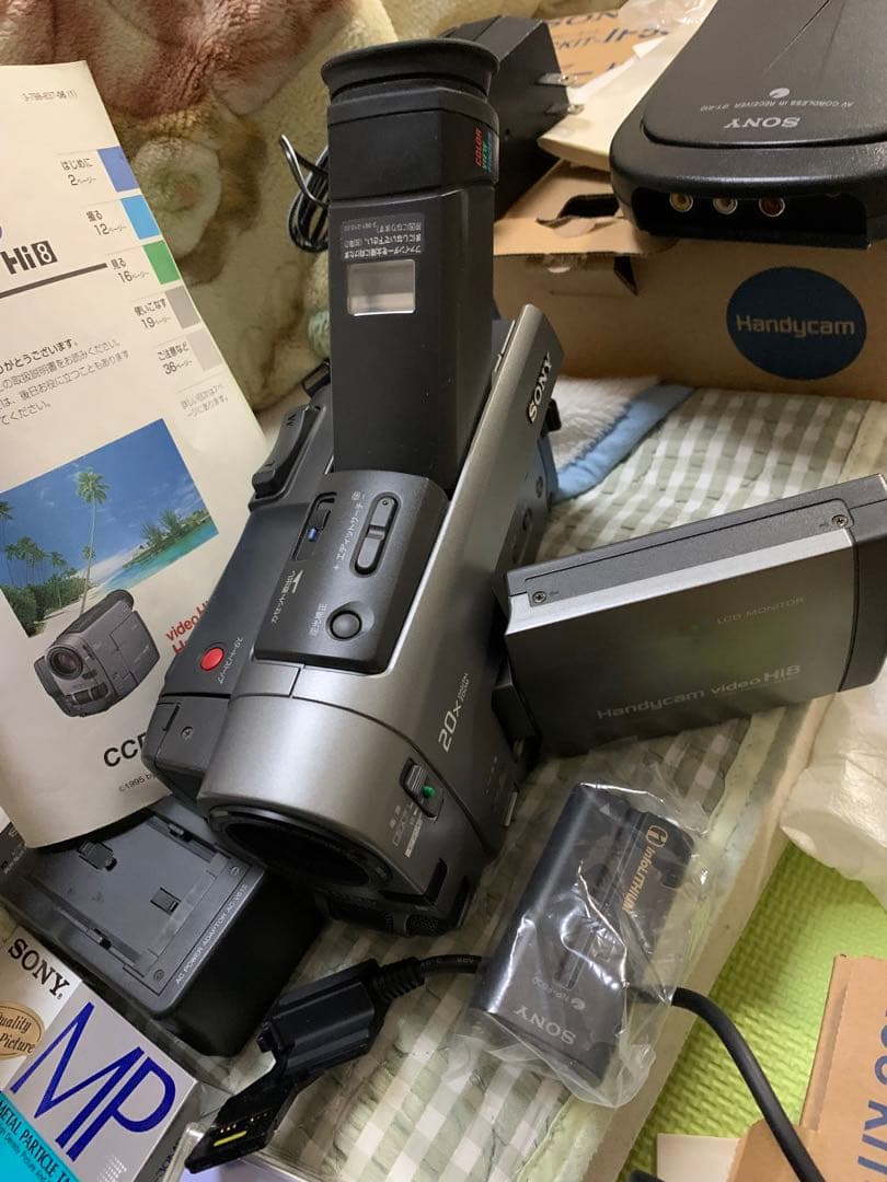 限界最終価格⭐️SONY 8mmビデオカメラ CCD-TRV90/未開封テープ3本