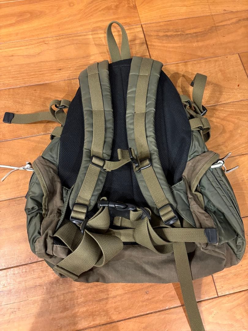 最終値下げ！whiz limited リュック・バックパック カーキ　レア