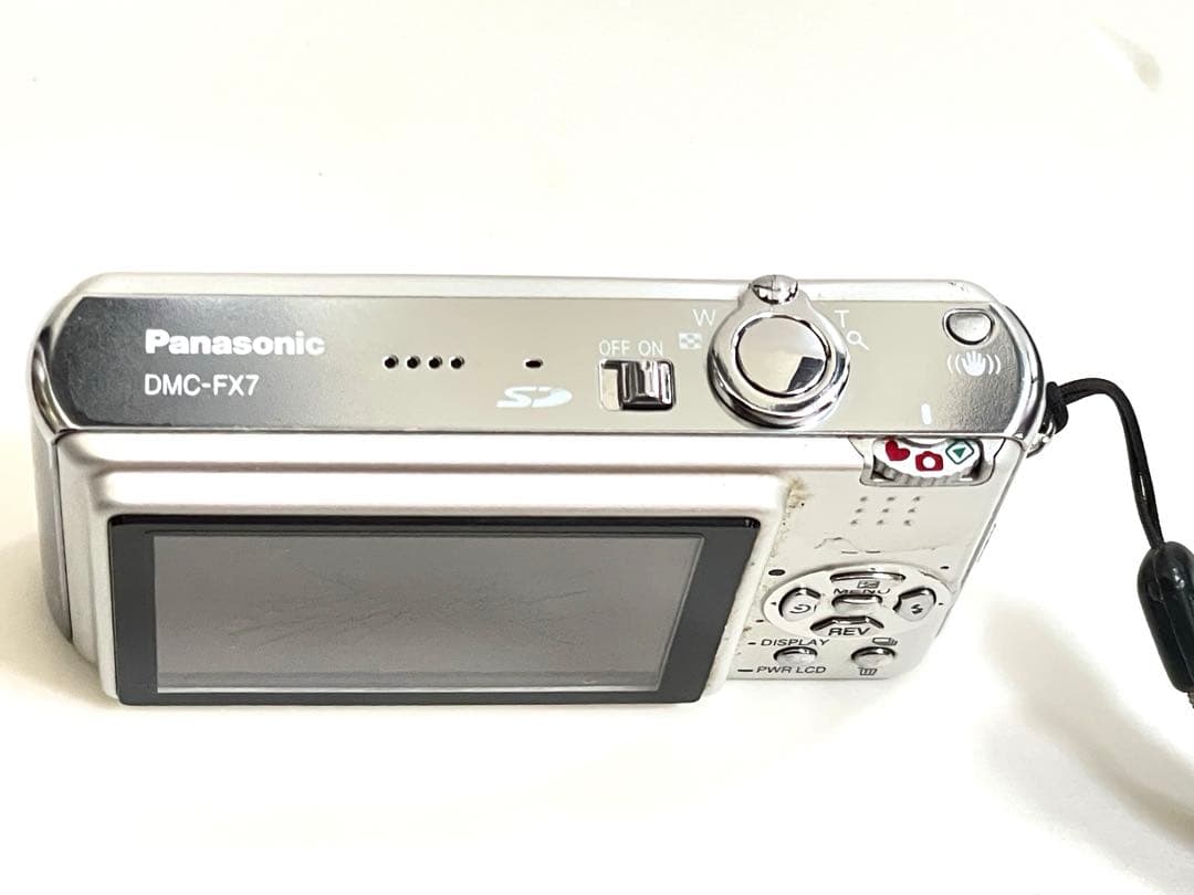 ★美品完動品★パナソニック デジカメ LUMIX DMC-FX7 バッテリーつき