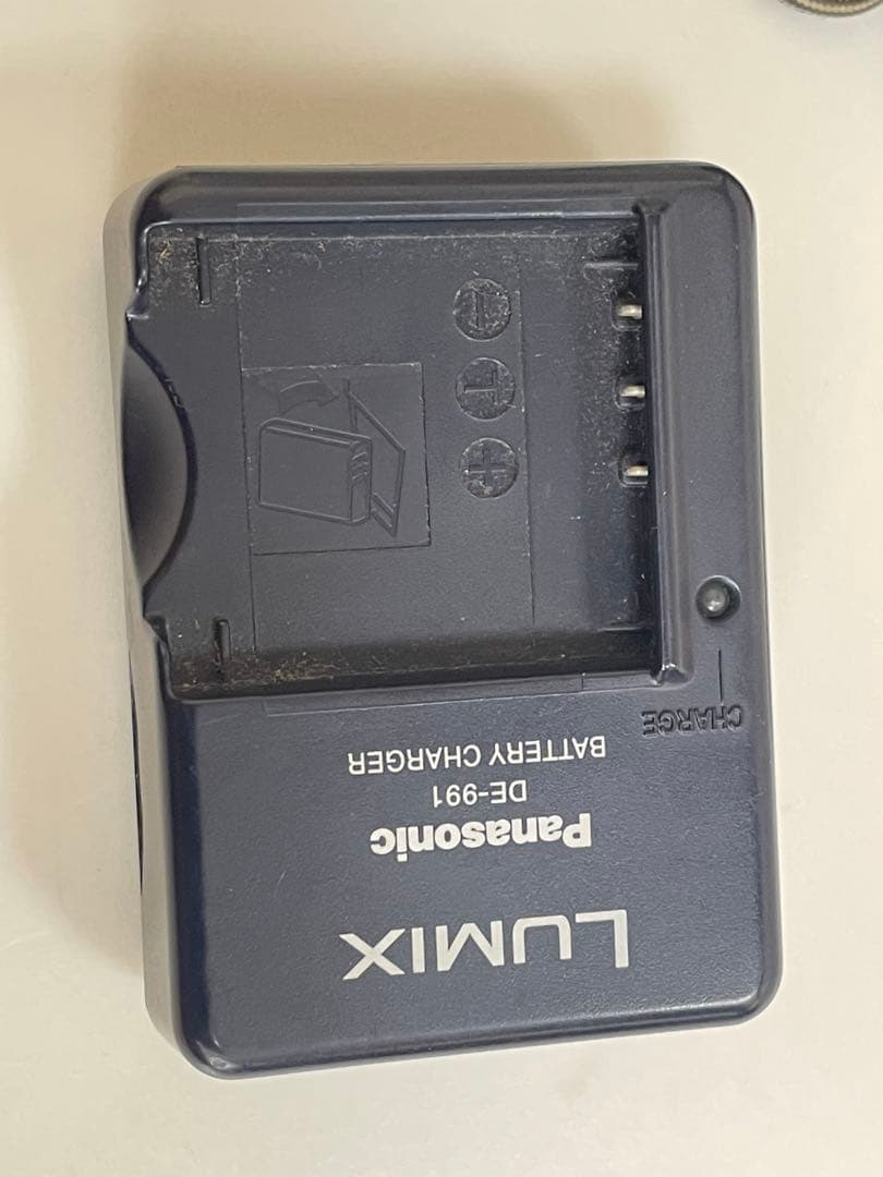 ★美品完動品★パナソニック デジカメ LUMIX DMC-FX7 バッテリーつき