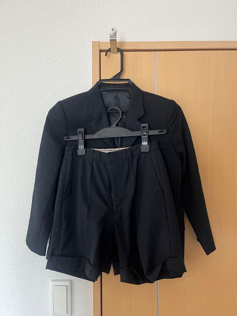 極美品　BURBERRY ブラックスーツ 120A 上下　ネクタイ付