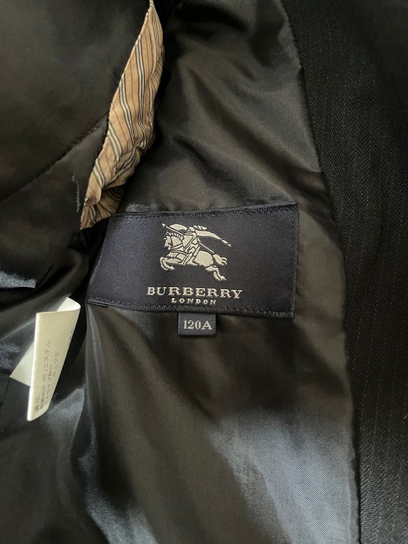 極美品　BURBERRY ブラックスーツ 120A 上下　ネクタイ付