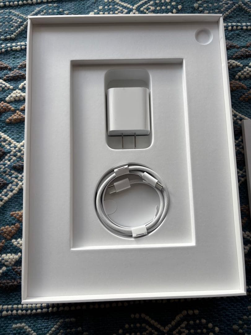 ipad 11 A16 ブルー