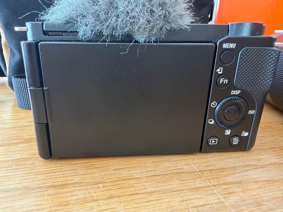 【最終お値下げ】ZV-E10 ミラーレス＋レンズ＋グリップ付（保証残3年あり）