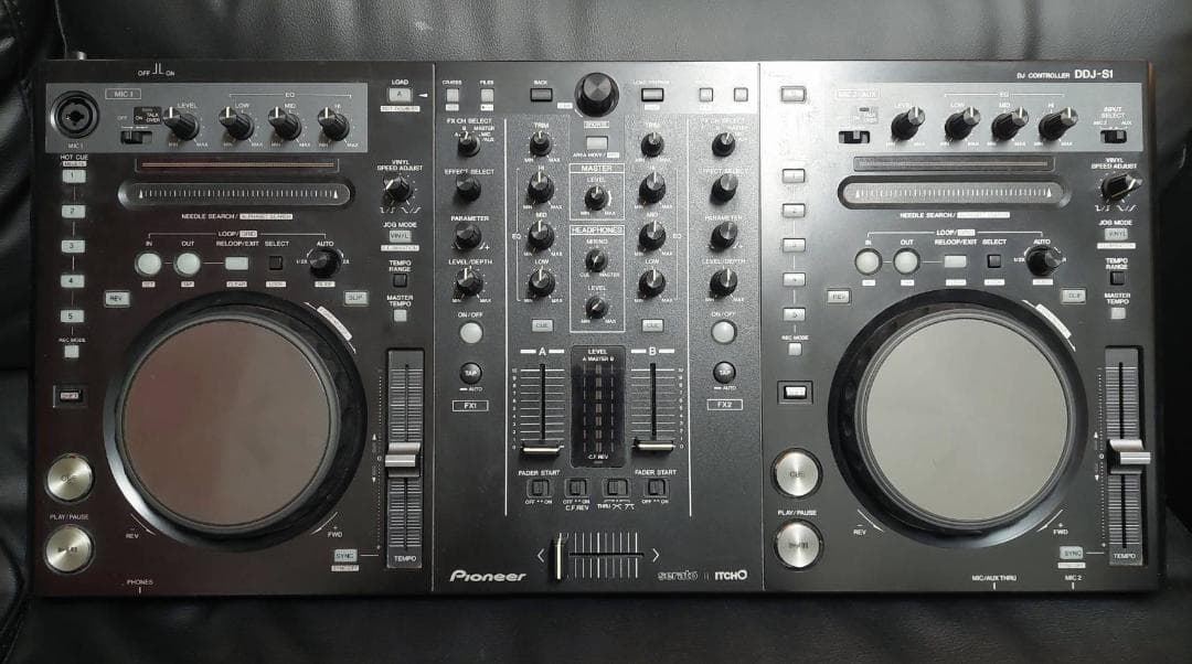 Pioneer DDJ-S1 Serato DJコントローラー