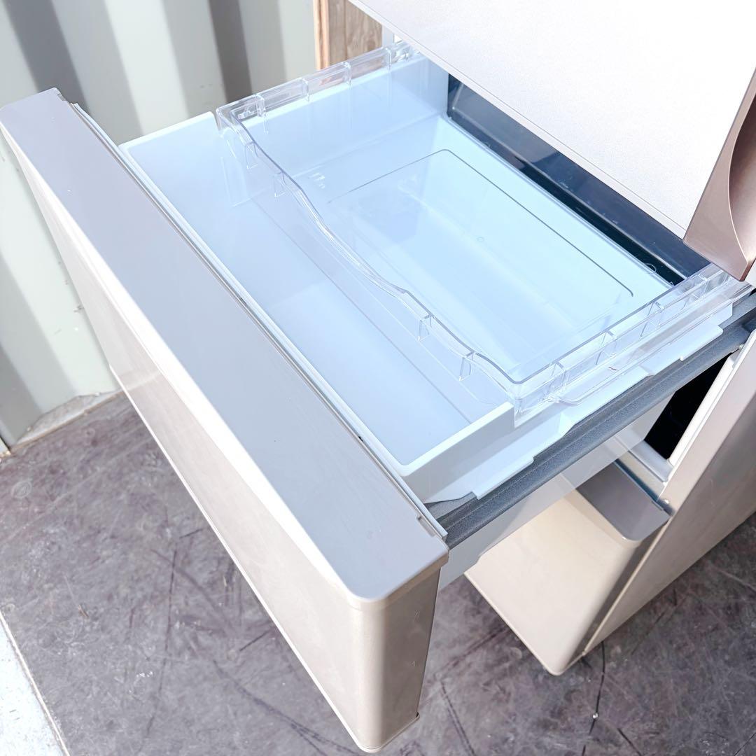 運搬取付無料！ライトブラウン純正HITACHI3ドアスリム冷蔵庫！完動品超美品！