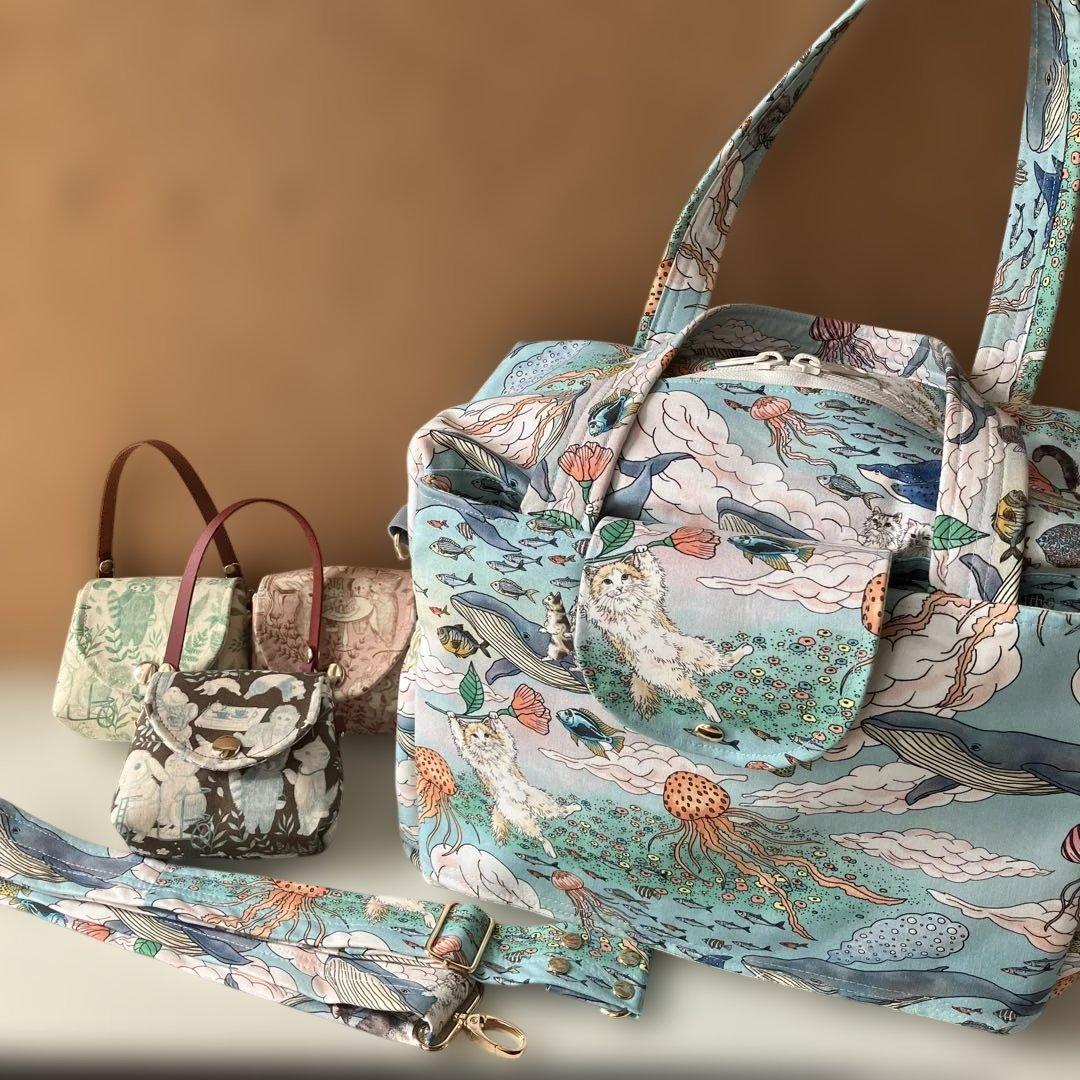 特大　ボストンバッグ　おとぎの国の猫と仲間たち