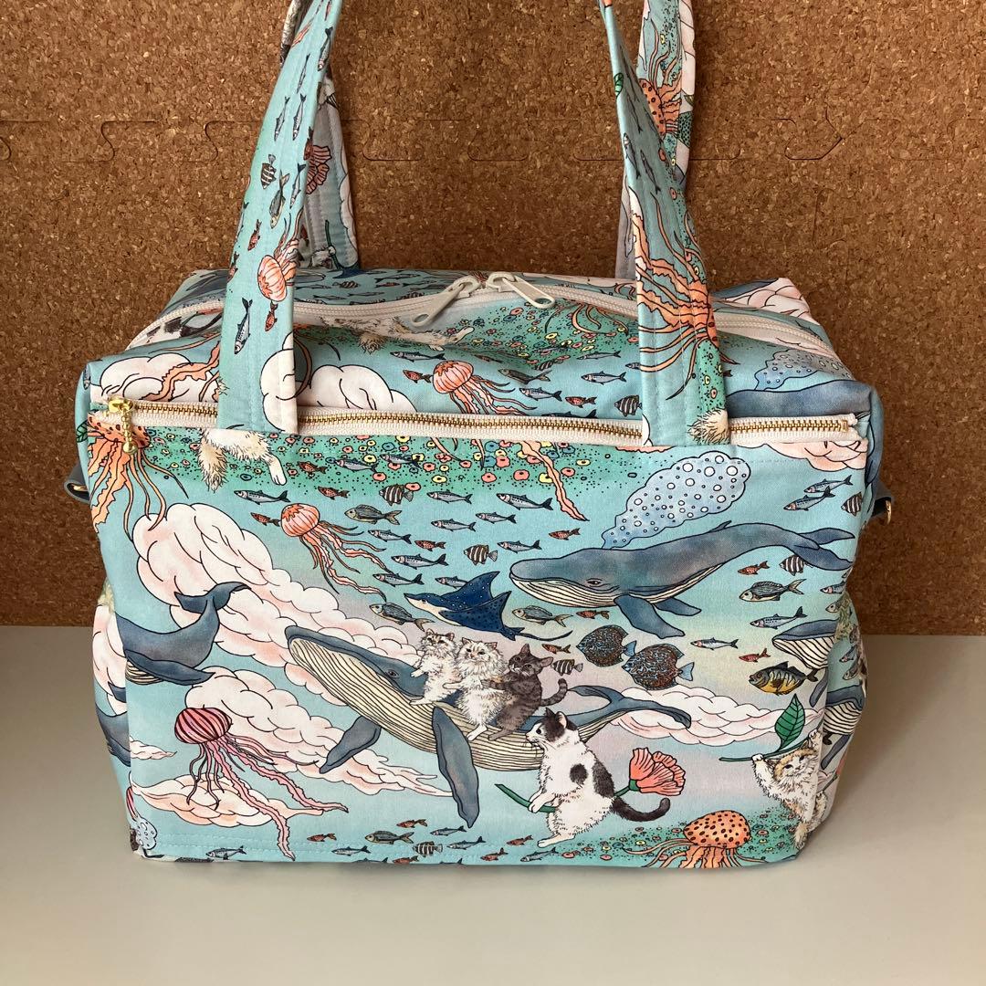 特大　ボストンバッグ　おとぎの国の猫と仲間たち