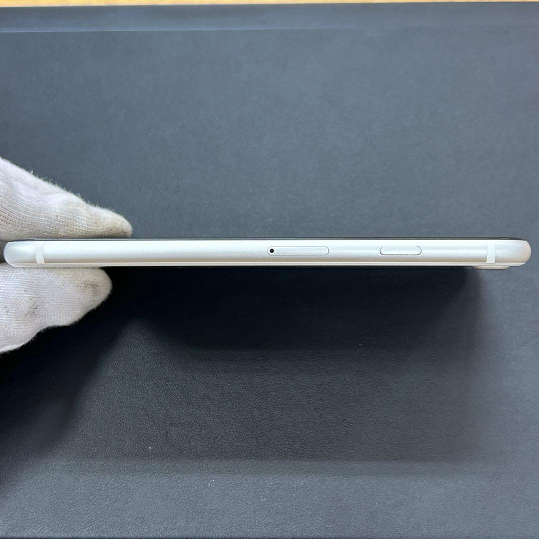 ニ*コ様 稼動 美品 iPhone SE 128GB アイフォン Apple ア