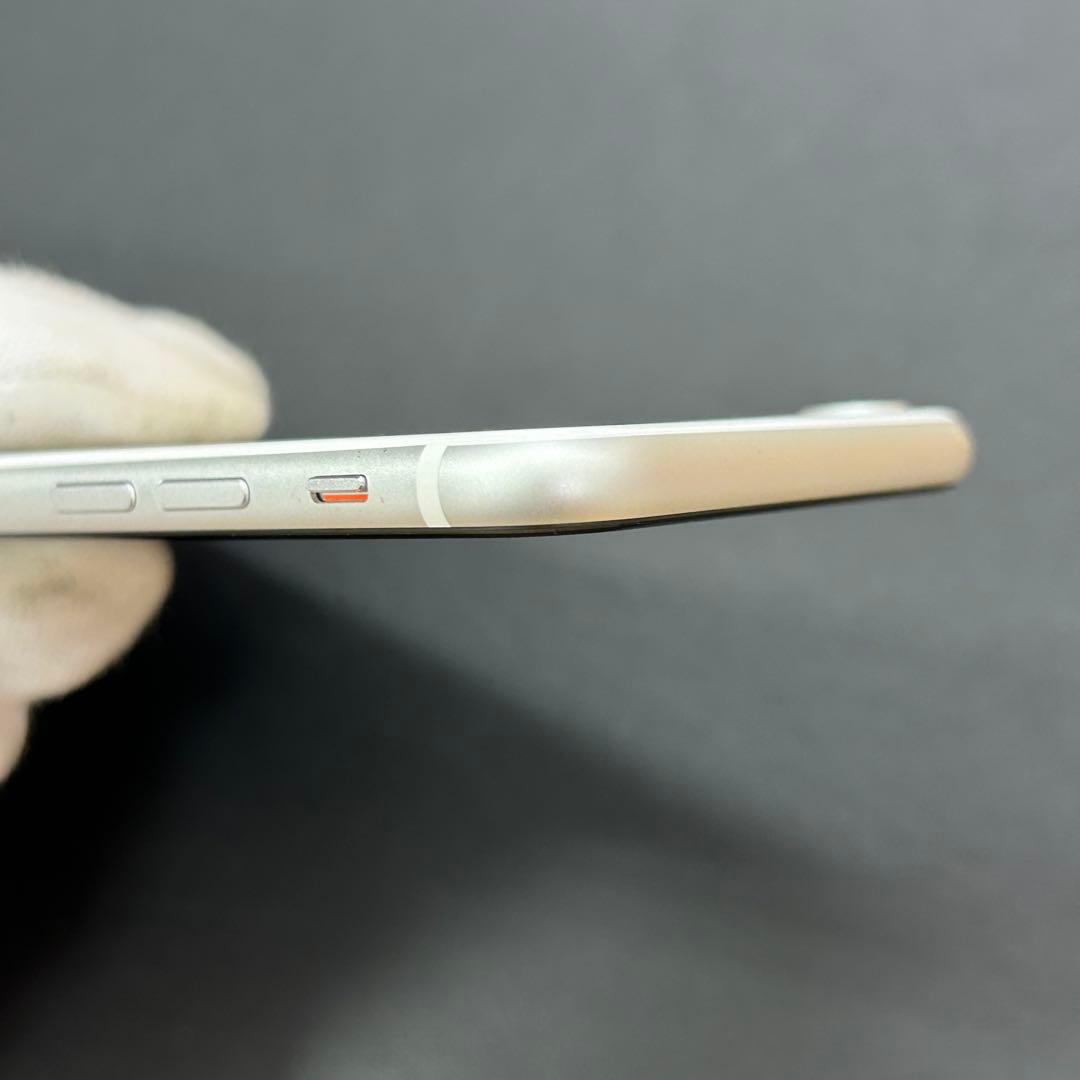 ニ*コ様 稼動 美品 iPhone SE 128GB アイフォン Apple ア