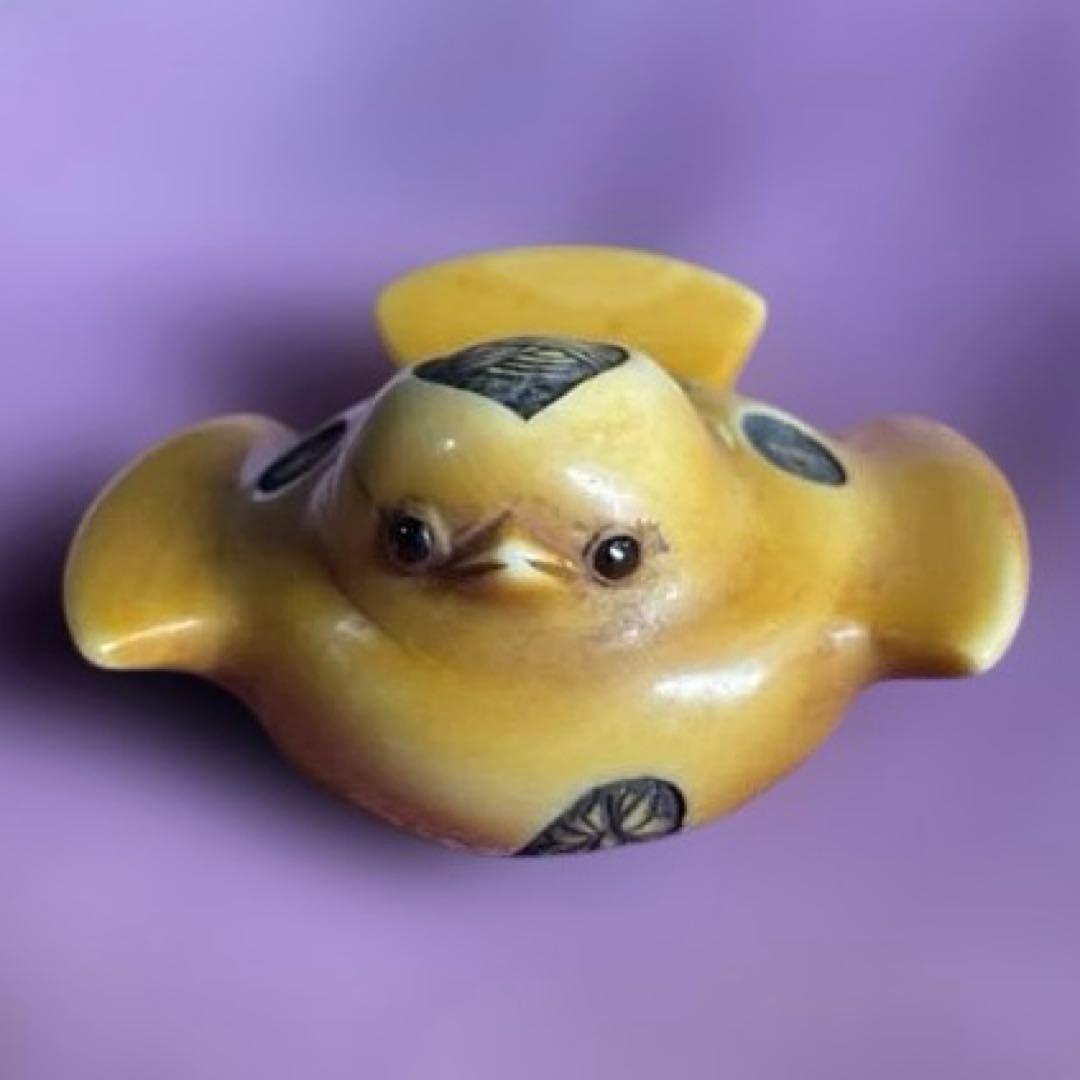 鳥型根付　　時代　　彫刻　骨董　古道具　　緒締　約4✖️4センチ