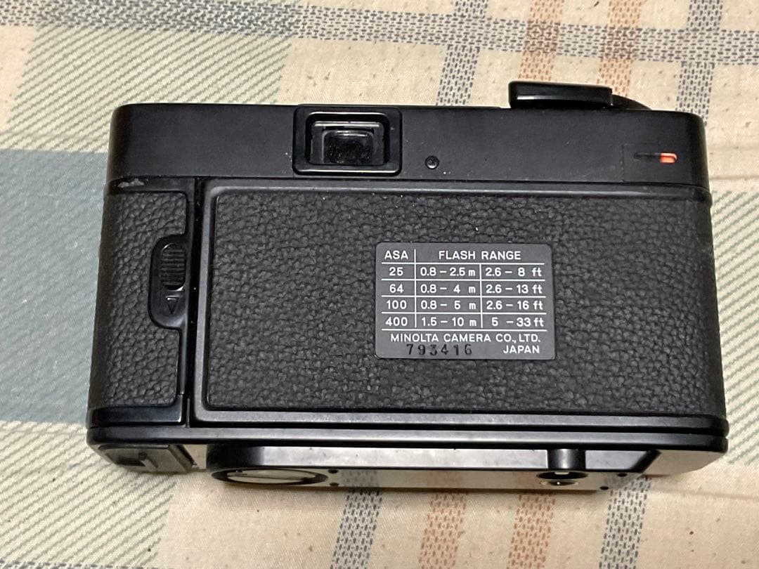 MINOLTA・HI-MATIC・S。ブラックボディ。【カバー付き、昭和レトロ】