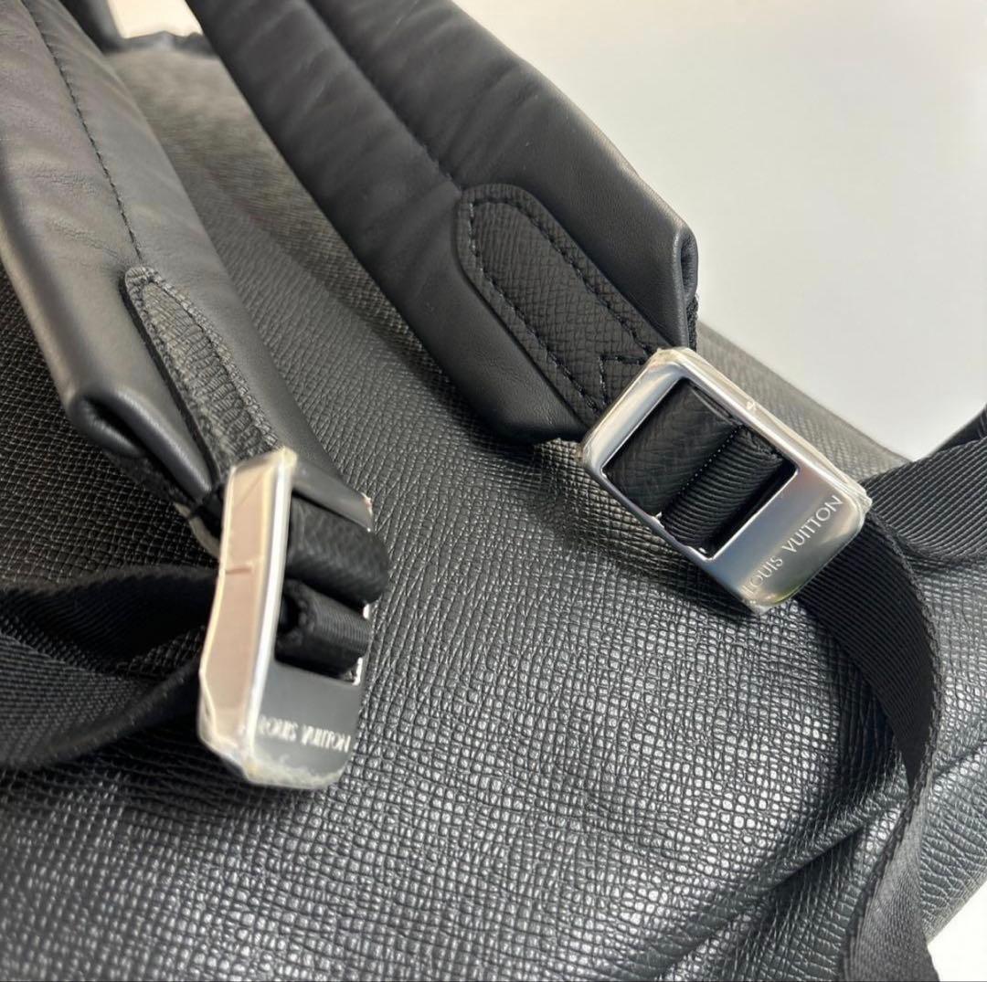 ルイヴィトン タイガラマ ディスカバリーバックパック ノワール