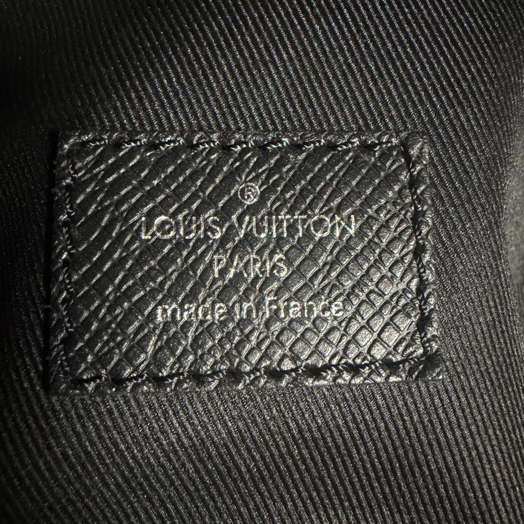 ルイヴィトン タイガラマ ディスカバリーバックパック ノワール