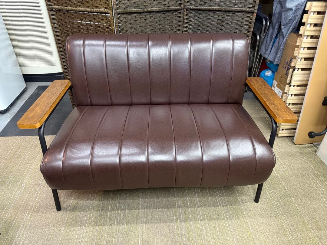 【超美品】ニトリ　2人用合皮ソファ　(Nシールド ステイン2KD DBR)