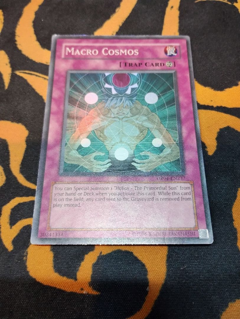 マクロコスモス　遊戯王　英語　スーパー　DR