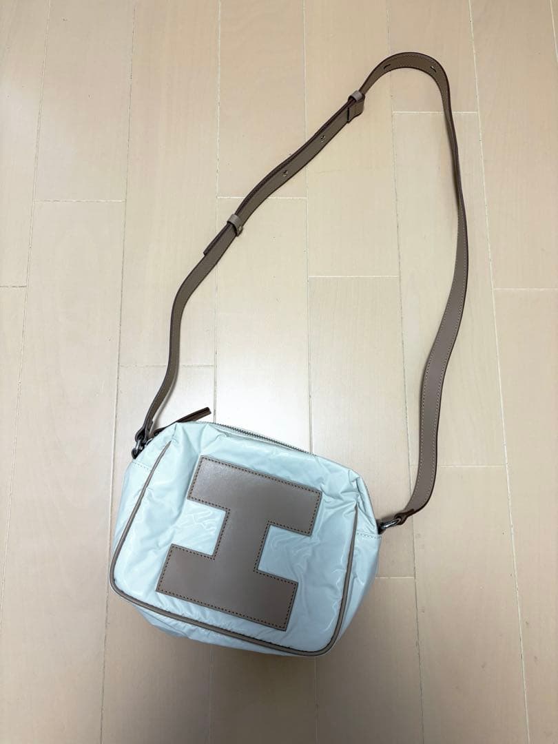 美品 IACUCCI イアクッチ ナイロン レザー ショルダーバッグ ホワイト