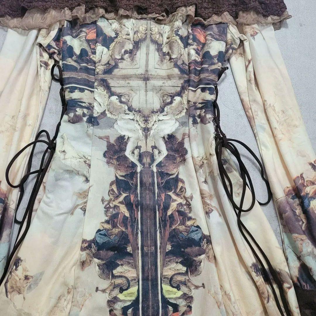 美品 オッズオネスト 天使柄 肩出しレースアップワンピース 茶