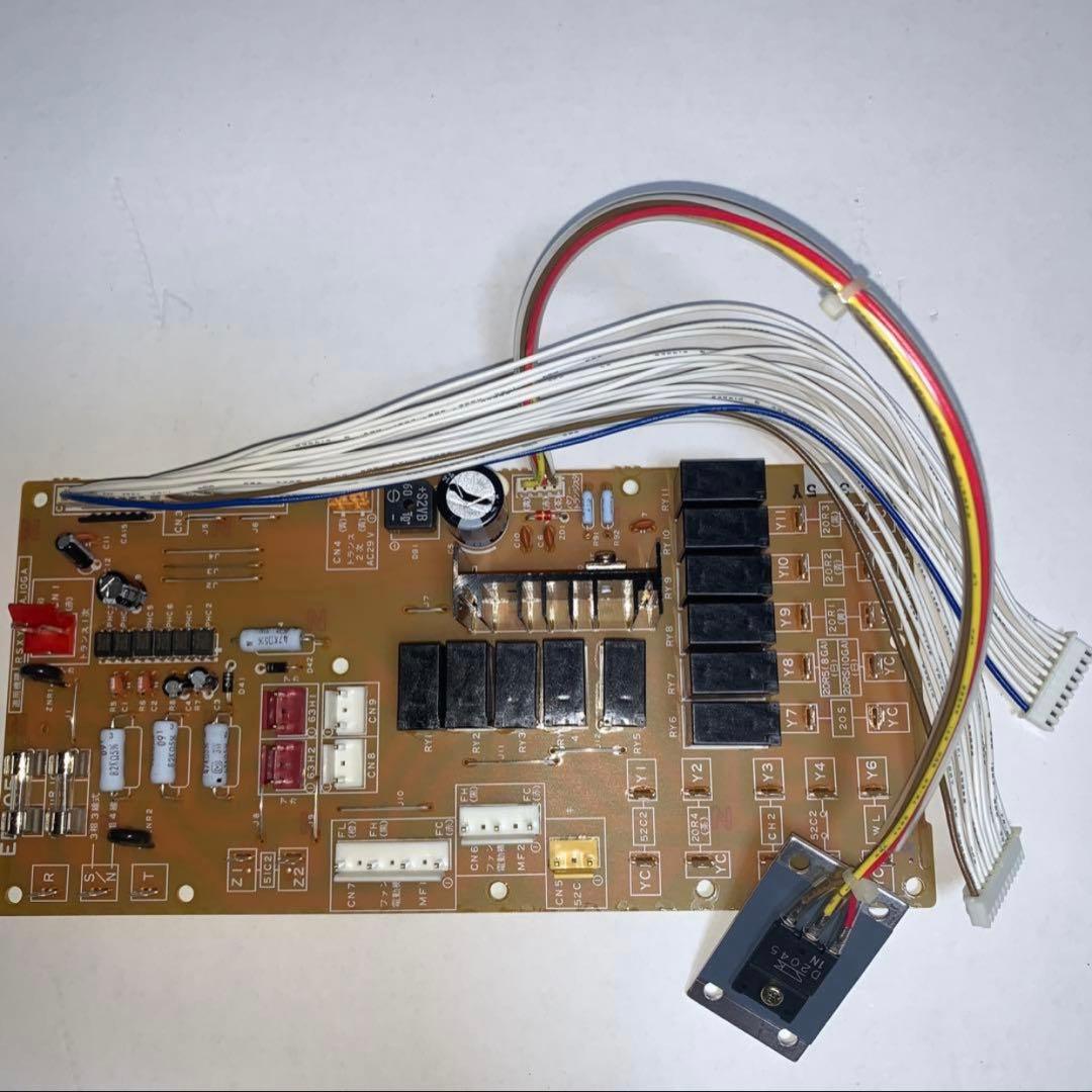 ‼️処分セール‼️ダイキン　三菱重工　基板8点セット