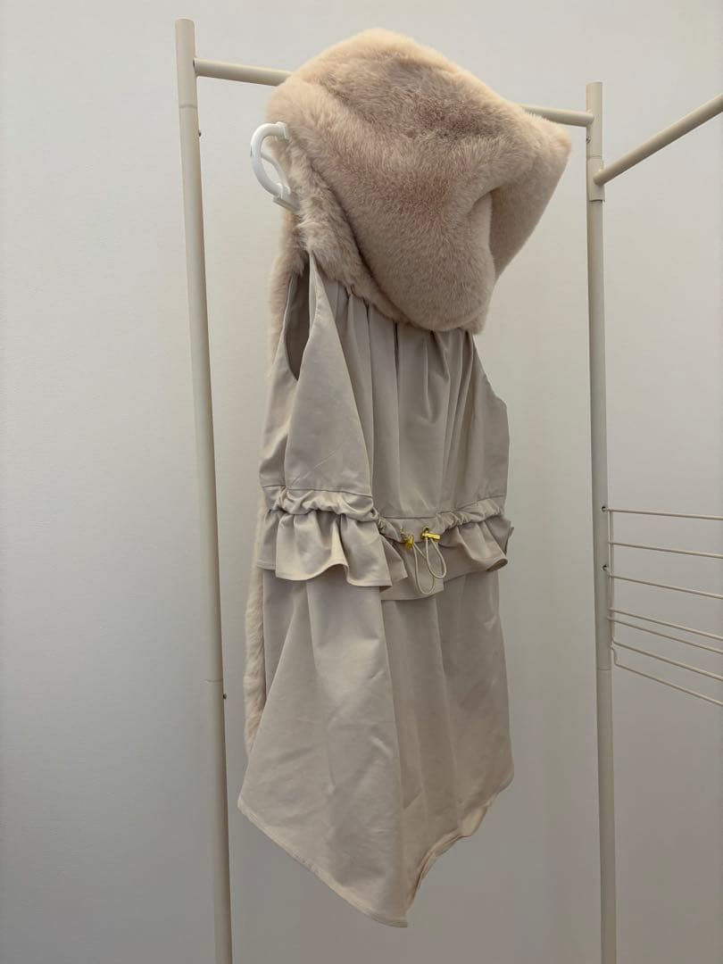 【美品】GALENA ガレナ フェイクファー エコファー　ベスト　ivory M