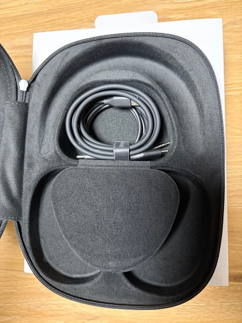 Bowers & Wilkins Px8 S2 ワイヤレスヘッドホン