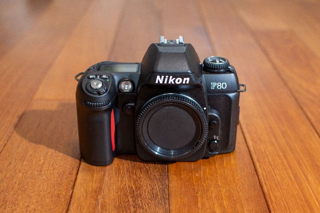 Nikon F80D フィルム一眼レフカメラ