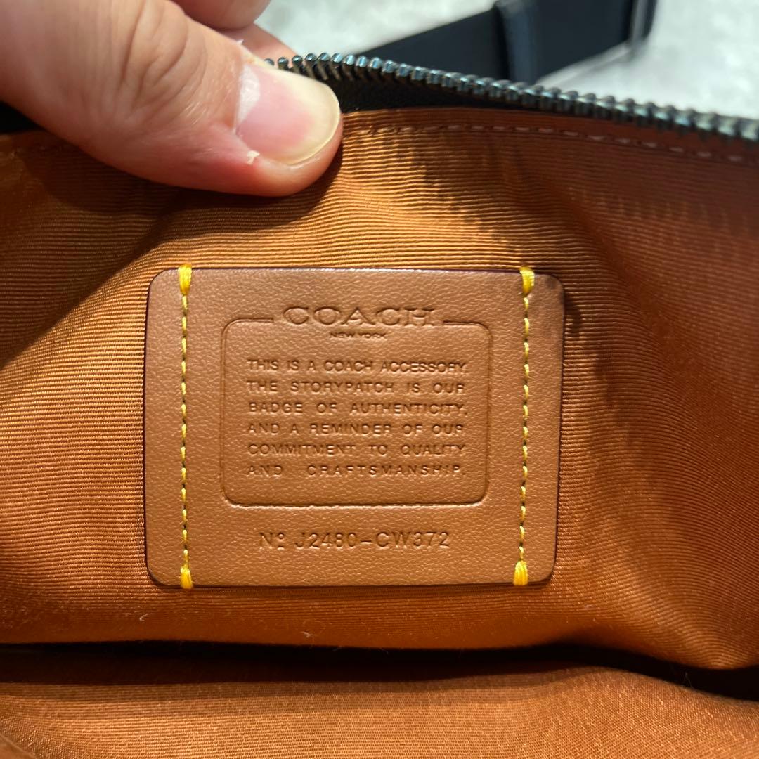 Coach ブラックレザー ショルダーバッグ ケース付き