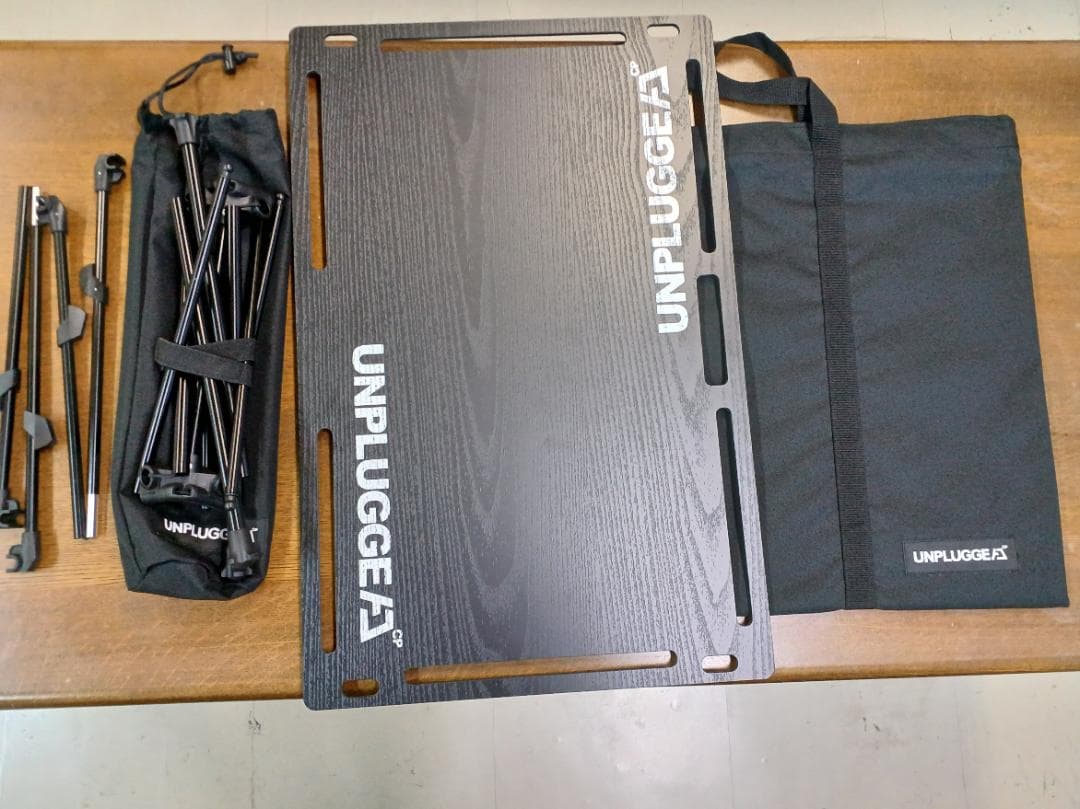 UNPLUGGED テーブル×２セット、ShineTrip天板＋コネクションバー