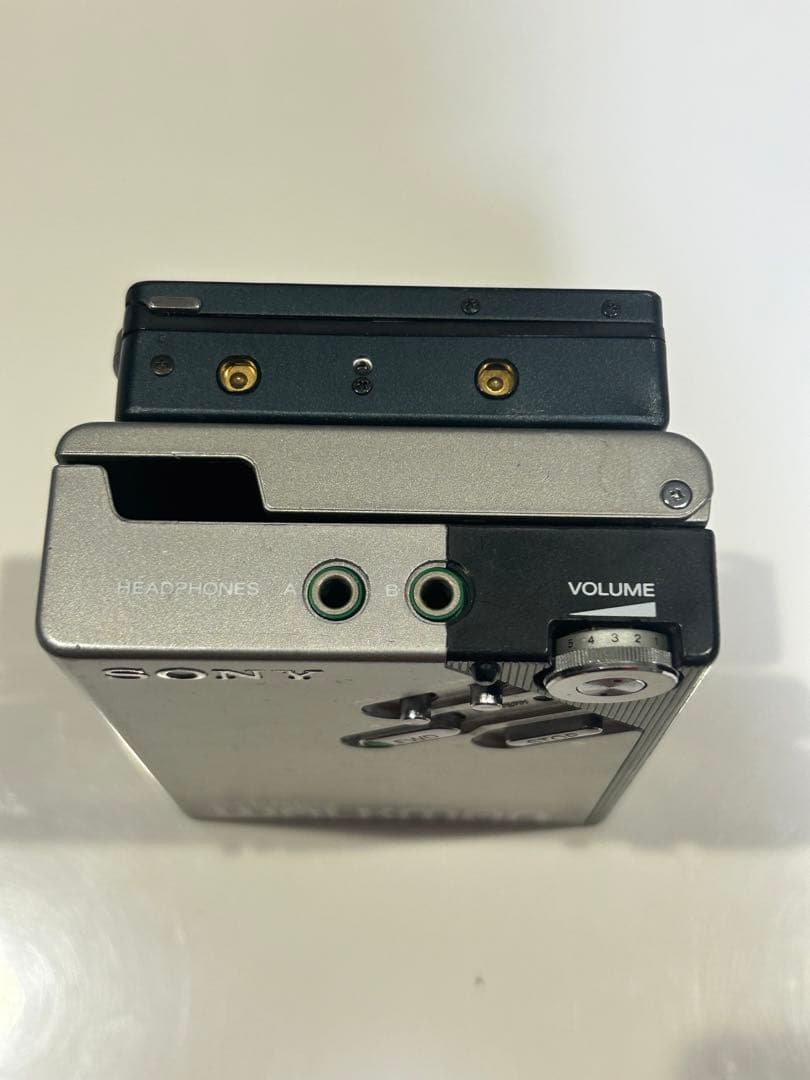 ポータブルプレーヤー Sony Walkman WM-R707&WM2