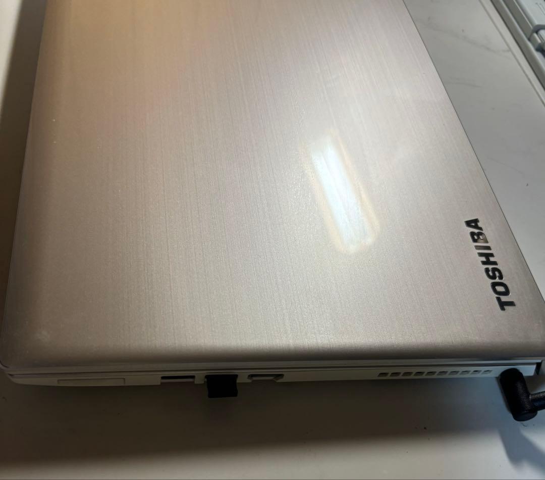 Dynabook T75 i7/8GB フルHD Office付 現状渡し