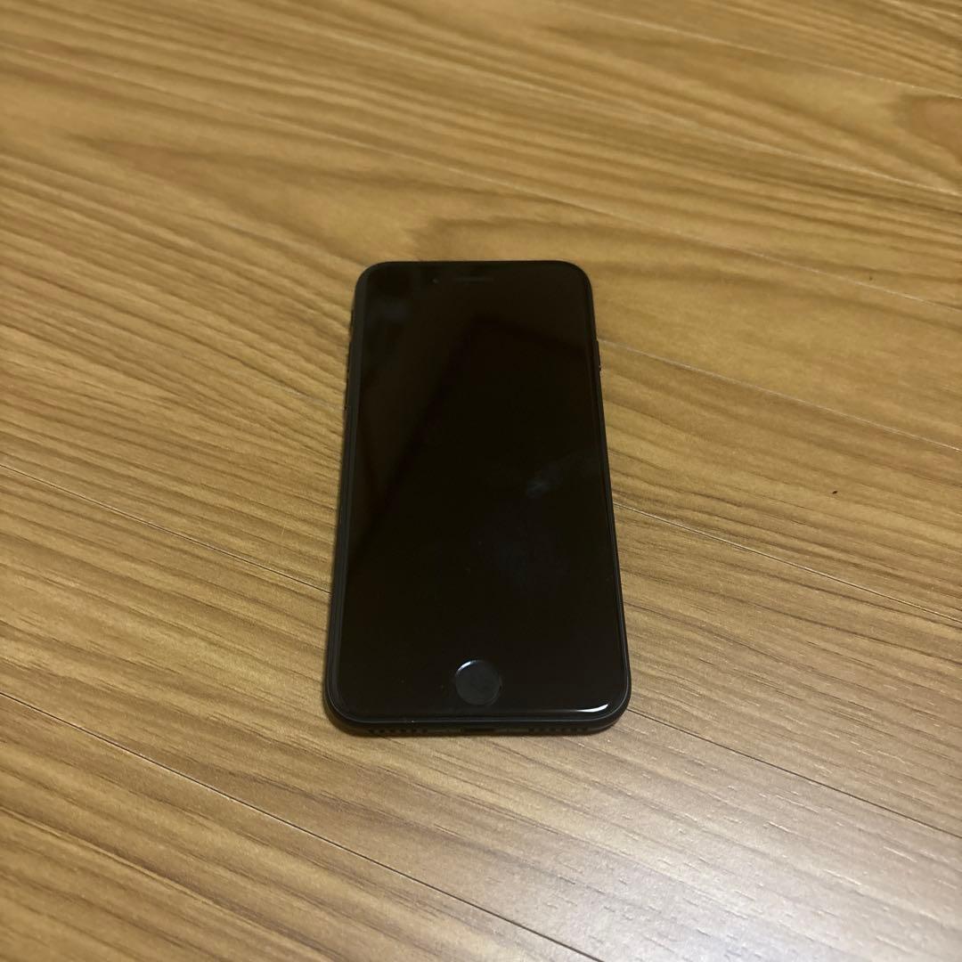 Apple iPhone 7 ブラック ケース付き